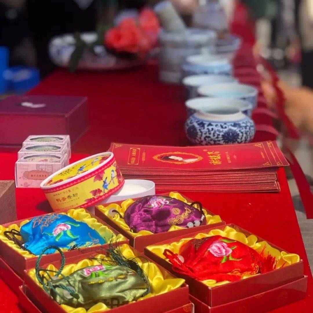 周日来扬州市文化馆，一起逛吃“非遗市集”吧！_技艺
