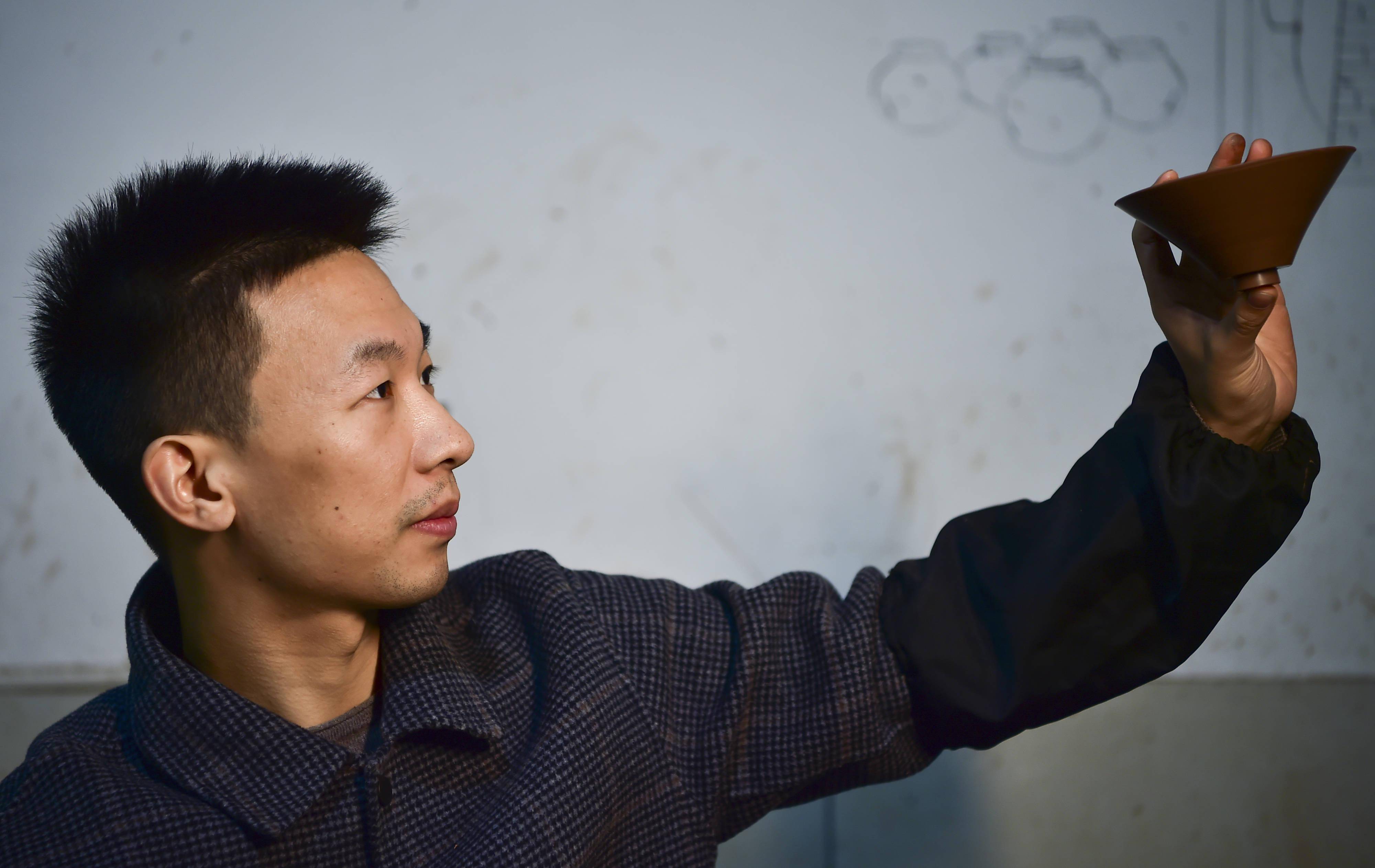 技艺|“90后”吕继成：给荣昌陶注入新活力