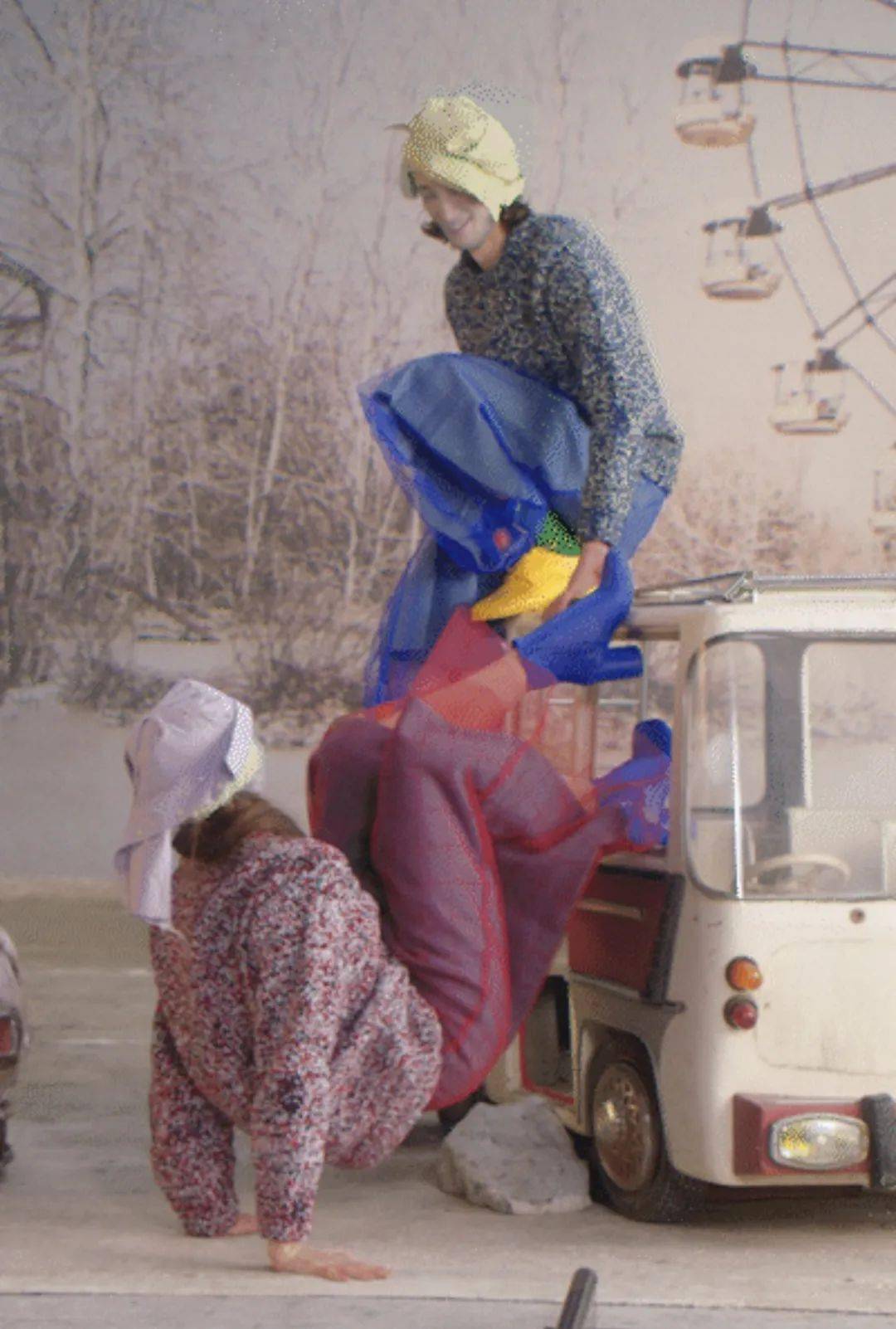 设计 Maison Margiela 2022 春夏系列 带你进入 “时尚鬼才”John Galliano的幻想世界