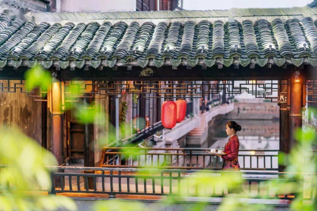 228元/人,去嘉兴月河客栈度假,住在5a景区,吃住玩享江南风情,一站式新