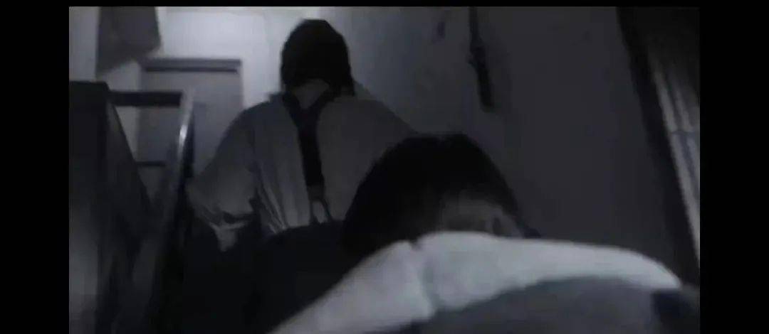 上海 就这?巩俐演的女间谍穿白衬衫就演完了一场电影?