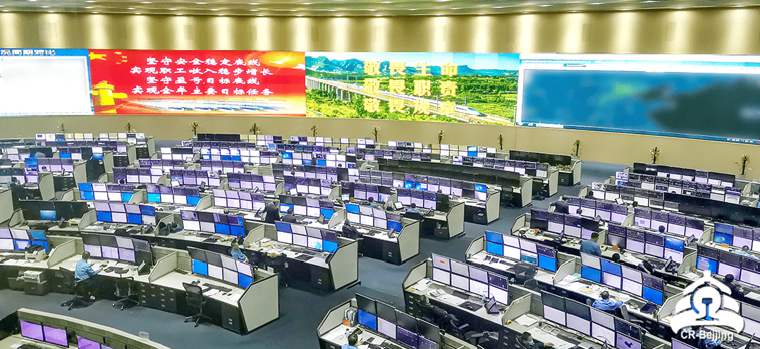 火遍全网的"北京明白"小哥哥,这儿也有!_调度