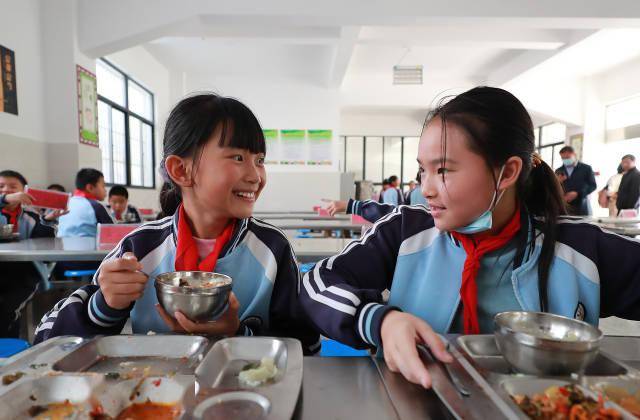 教育|营养午餐助力学生健康