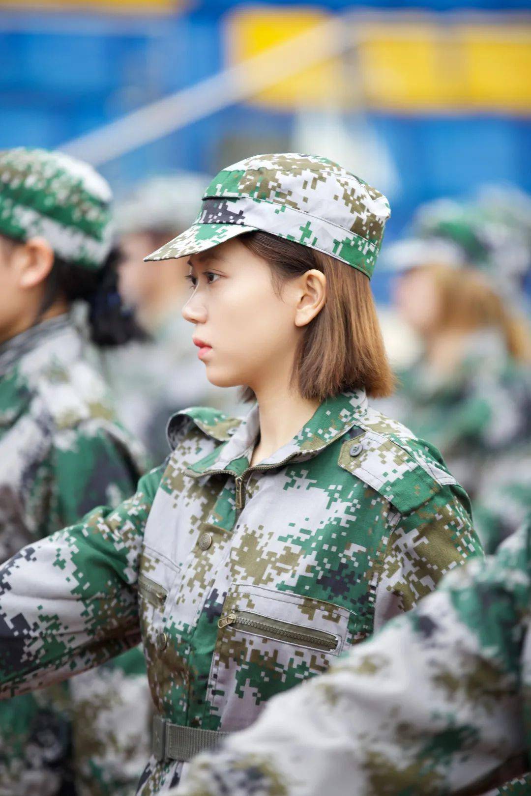 你的青春一定要有一抹迷彩色