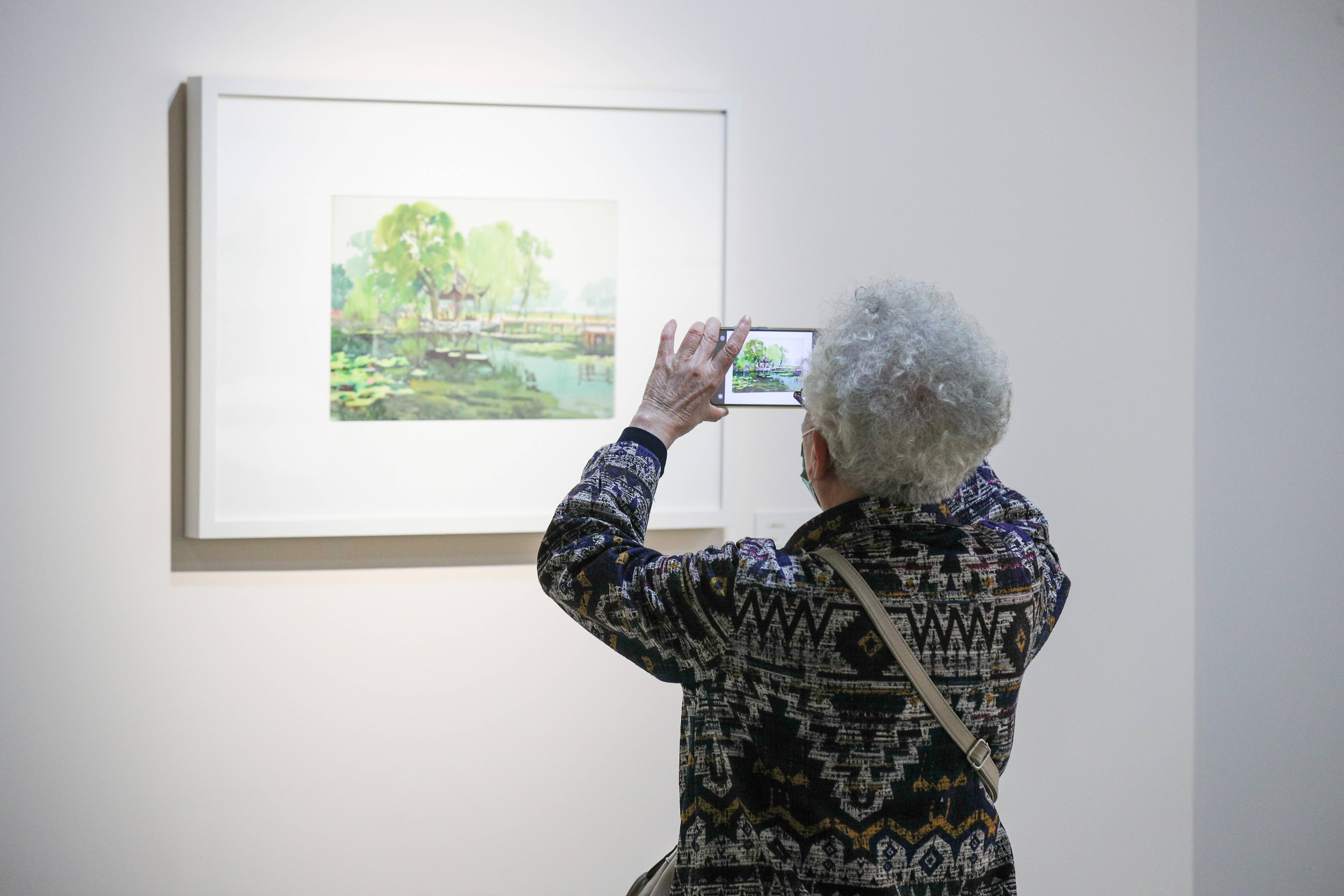 展览杭鸣时艺术文献展写生作品展亮相杭鸣时粉画艺术馆展示粉画艺术