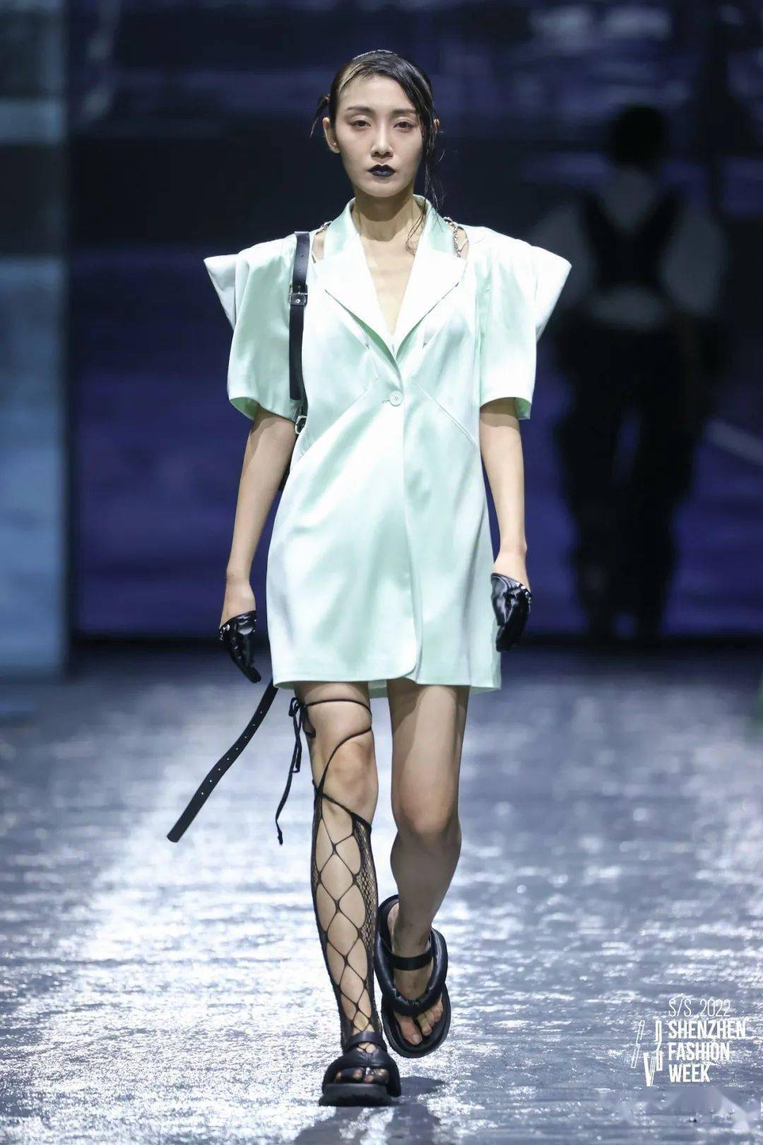 服装 S/S2022深圳时装周｜DAY4：别样角度，诠释「型」之烂漫