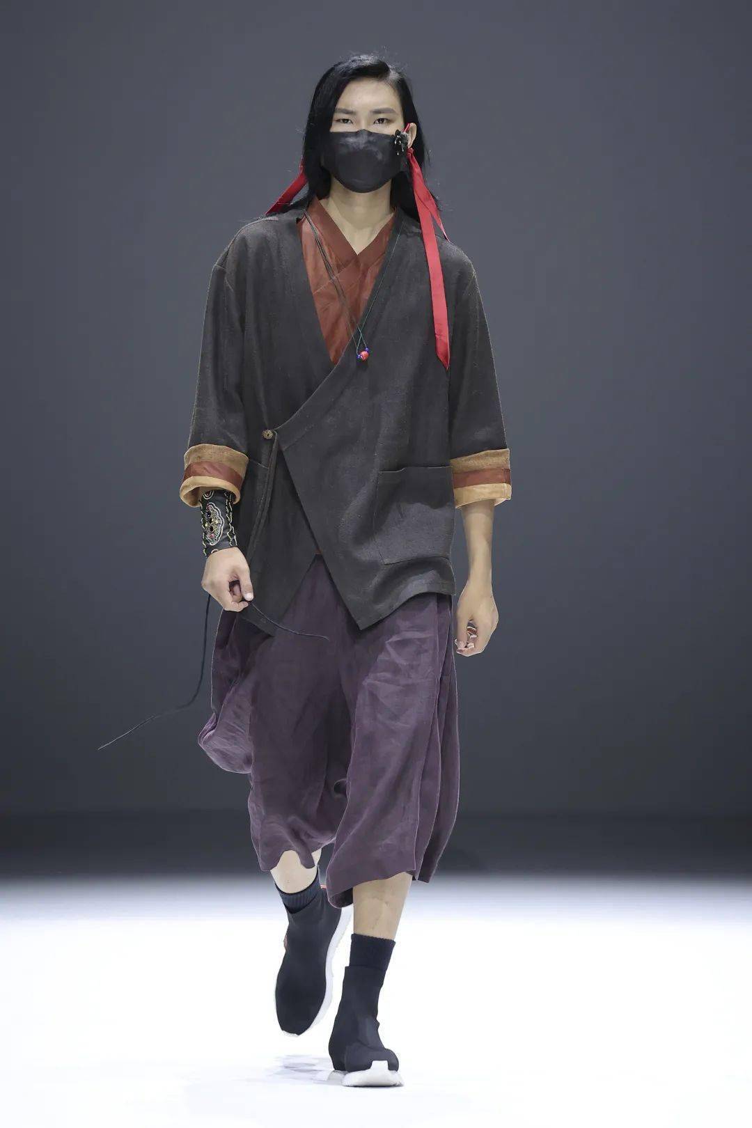 服装 S/S2022深圳时装周｜DAY4：别样角度，诠释「型」之烂漫