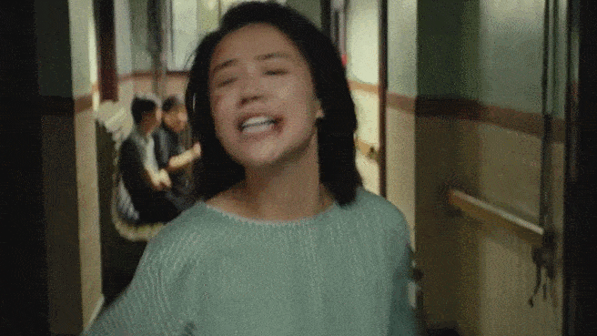 观众群|靠“恋情”的影后？