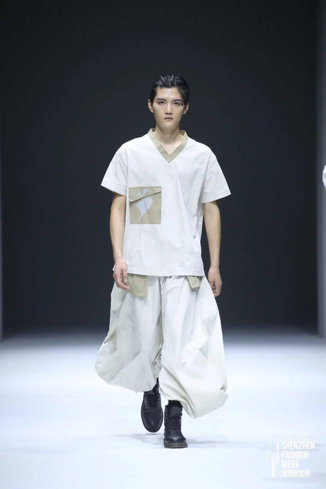 服装 S/S2022深圳时装周｜DAY4：别样角度，诠释「型」之烂漫