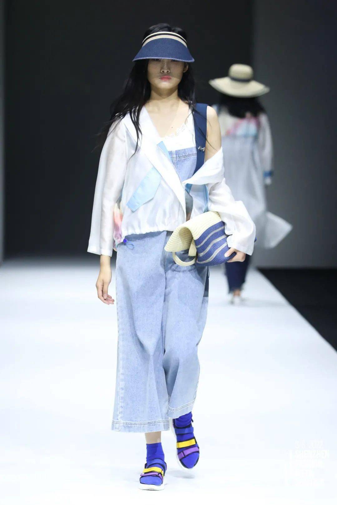 服装 S/S2022深圳时装周｜DAY4：别样角度，诠释「型」之烂漫