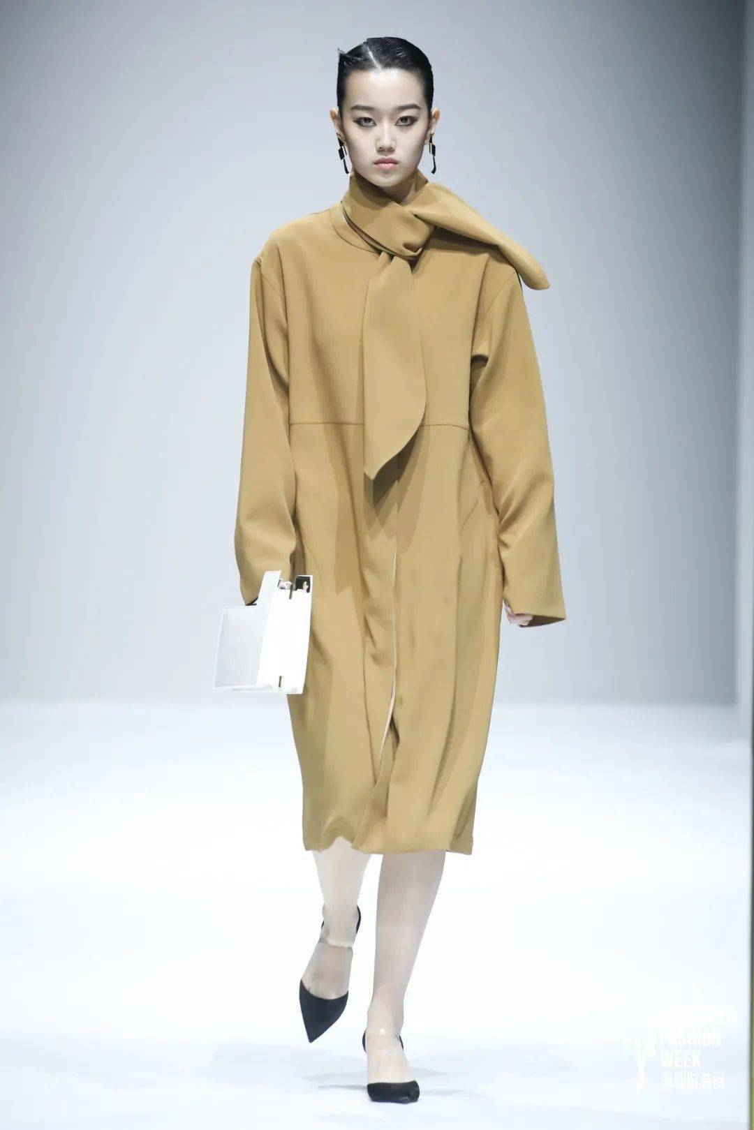 服装 S/S2022深圳时装周｜DAY4：别样角度，诠释「型」之烂漫