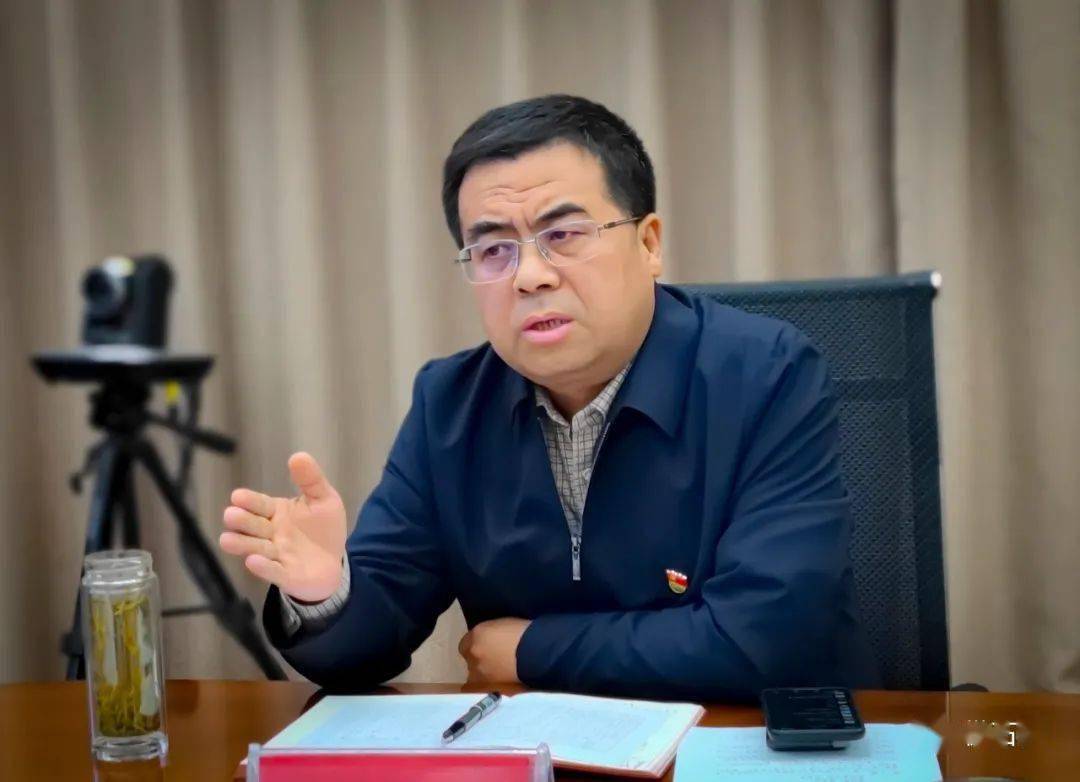 【微石楼】67我县召开村(社区)"两委"换届工作第三次推进会_张瑞春