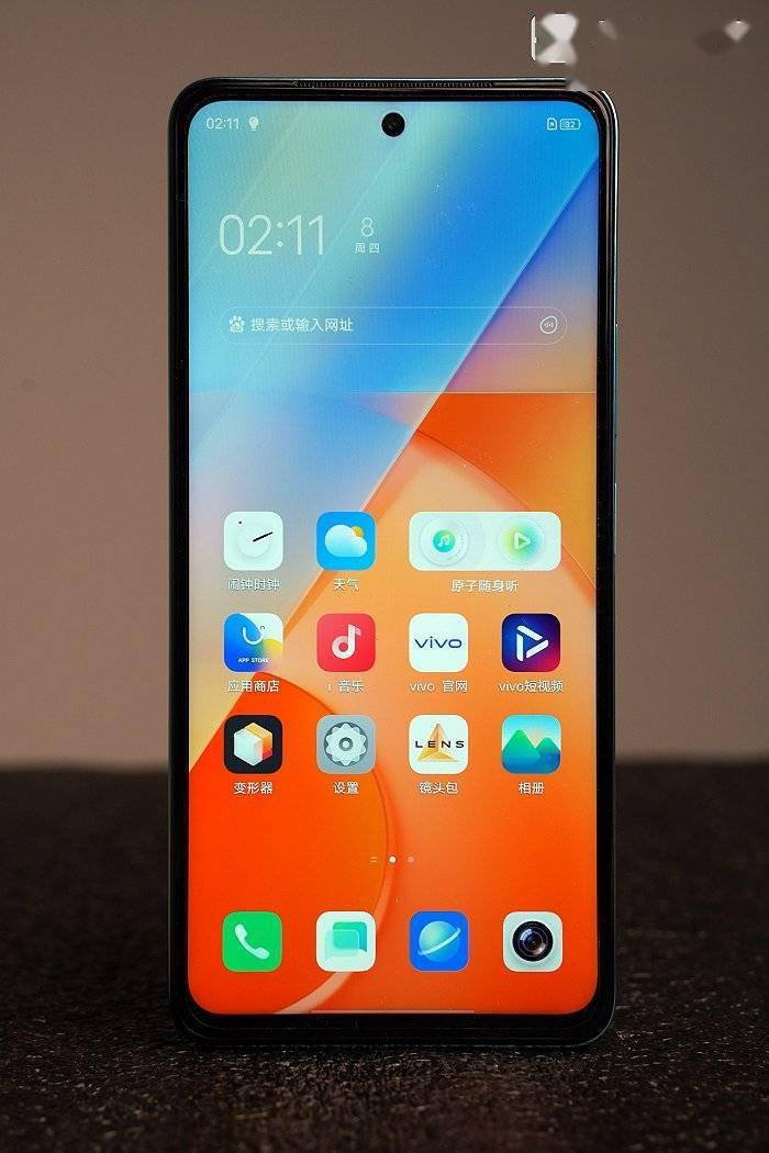 电池|vivo T1体验:入门旗舰性能之外,想靠设计吸引更多年轻人