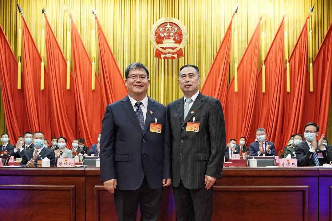 李德球当选区人大常委会主任董可当选区长南沙区四届人大一次会议胜利