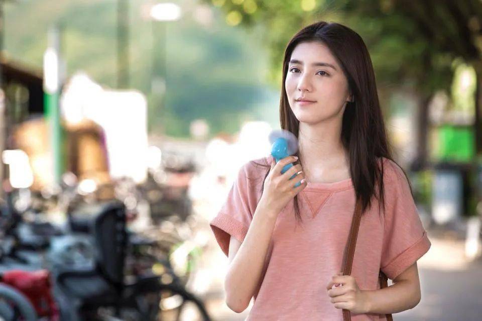 香港新一代港风美女，我颁给吴千语