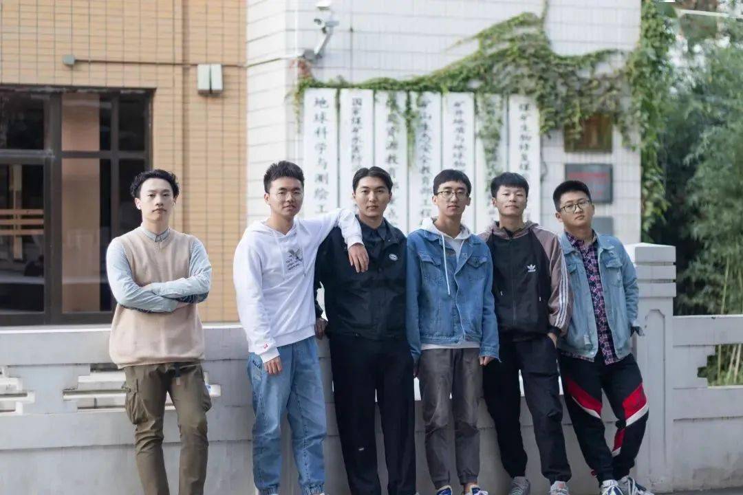 孙昊哲保研至中国地质大学(武汉)李利杨保研至中国科学技术大学高中哲