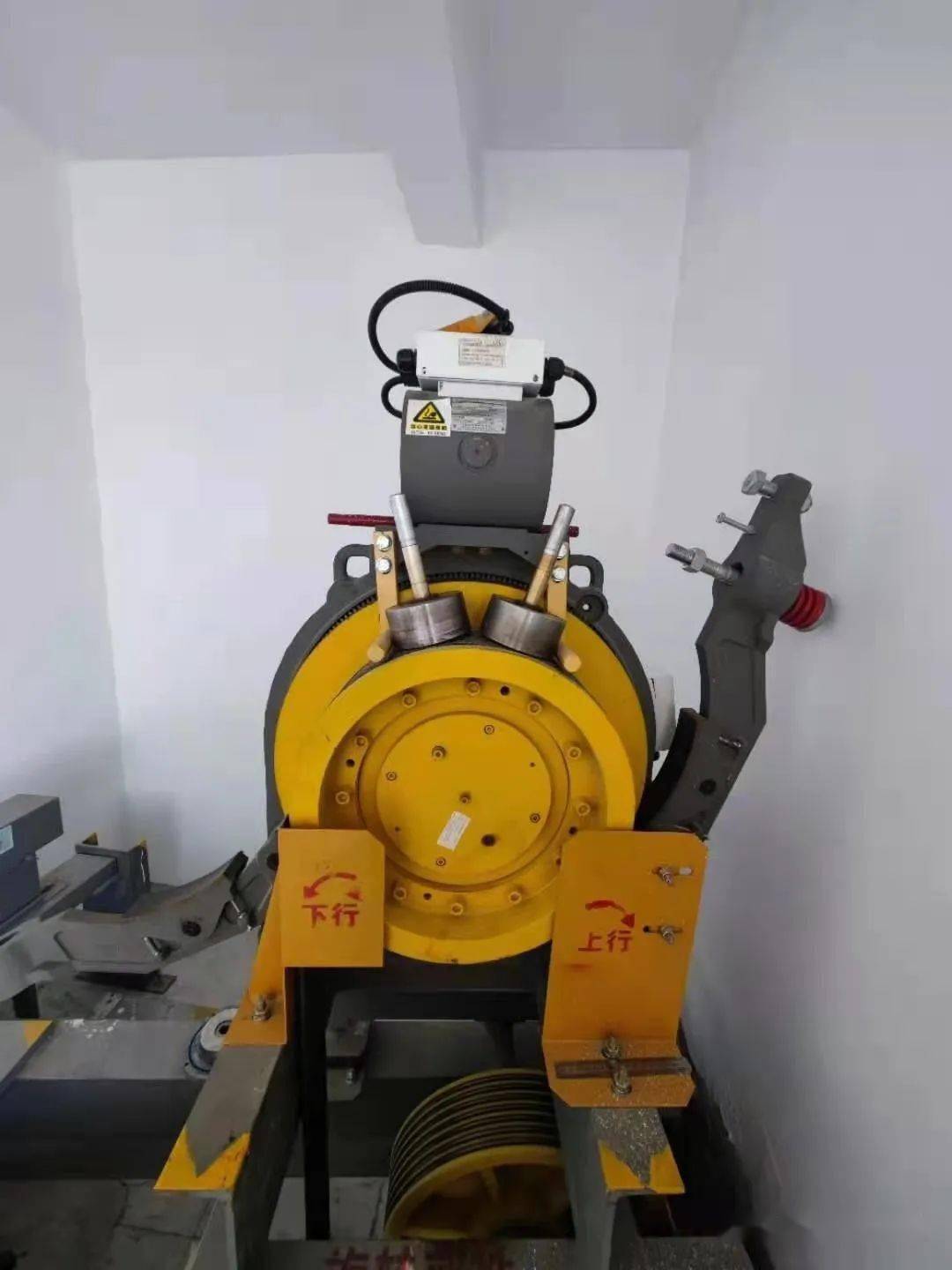 看:67鼓式抱闸还是有必要分解保养的!_电梯