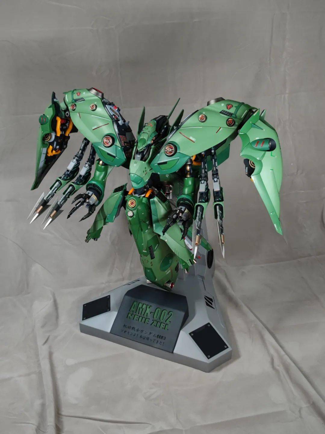 所罗门噩梦巨大的绿螳螂露维捷露