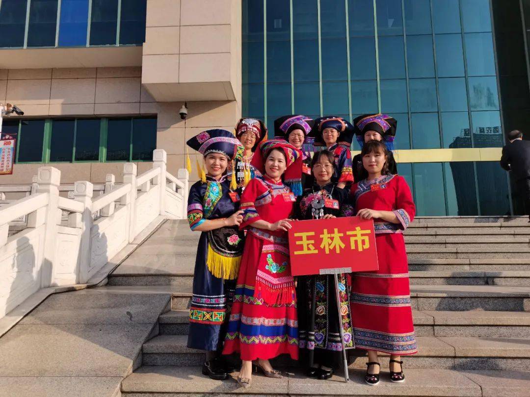 图片来源/广西女性 玉林代表团责任编辑/熊桢 李节核稿/李华70 大家