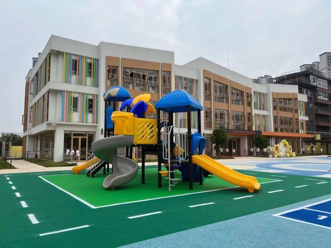 提供210个优质学位云东海一所新型公办幼儿园开园