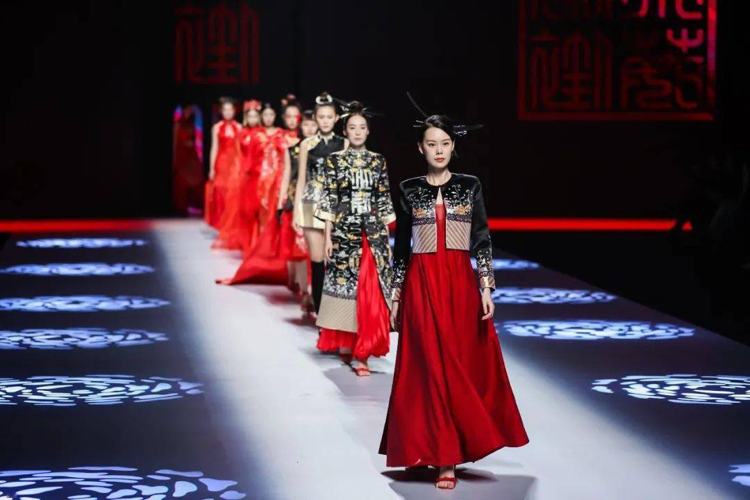 湾区 美到极致！花都非遗“闪耀”湾区时装周