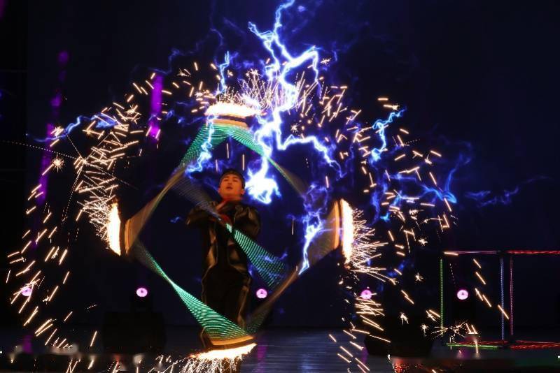 文化|华强北科技艺术节开幕， “科技+艺术”盛会将持续一月