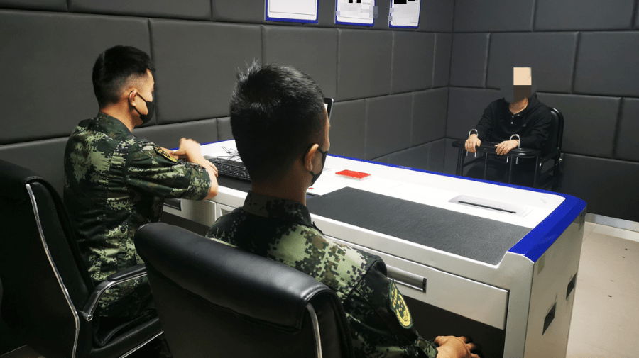 获涉案走私团伙成员8月10日,福建海警局在公安机关的配合下根据前期