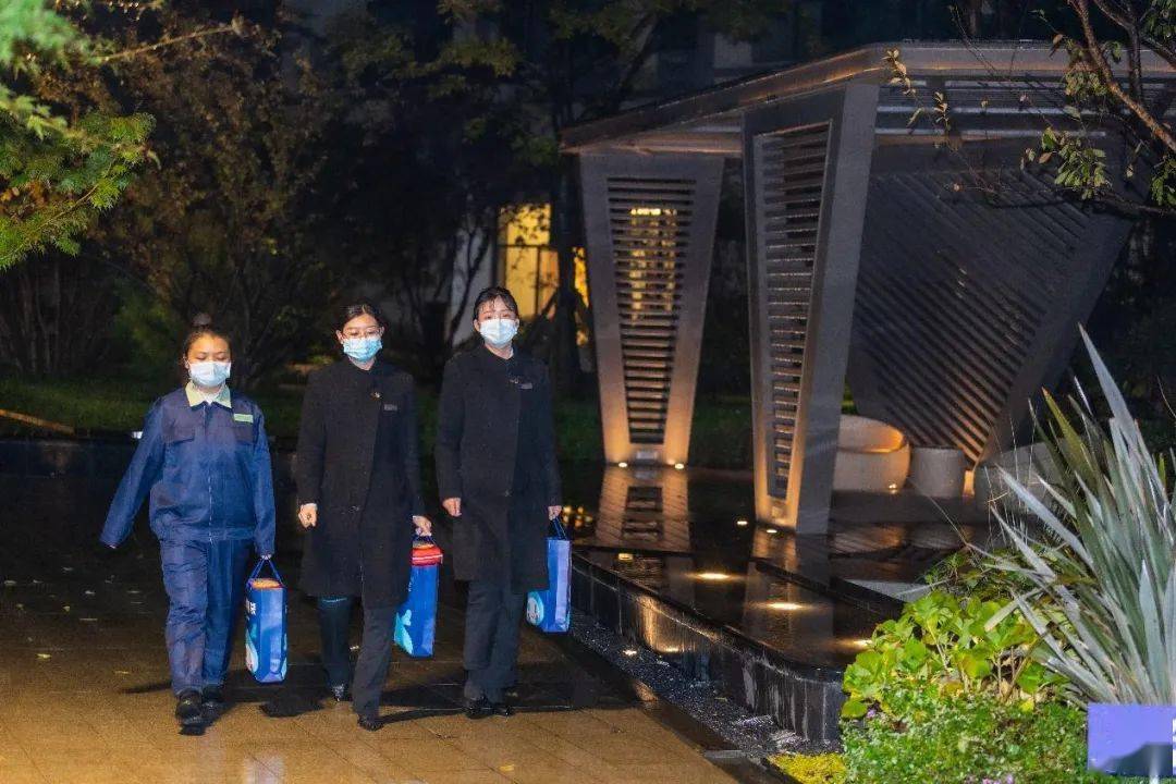 实名羡慕了这家物业太暖了龙湖智慧服务收到业主点赞