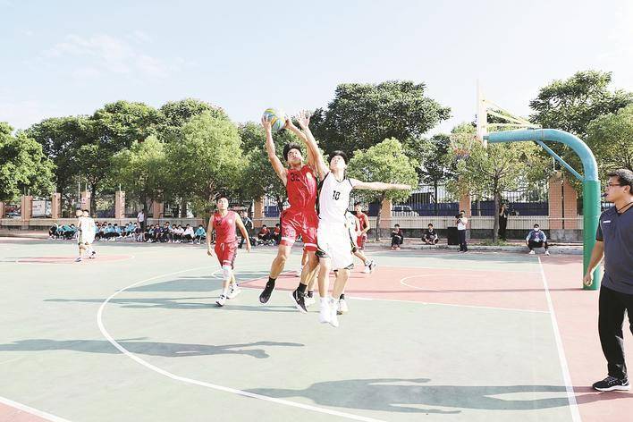 迎"篮"而上,放飞梦想_云霄县