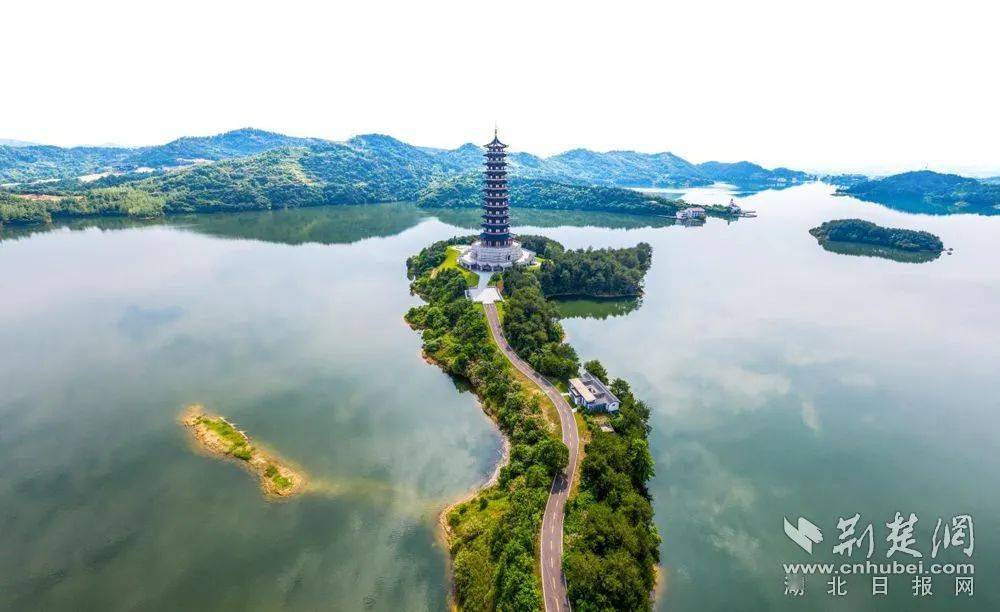 据悉,多年来,道观河管理处以道观河风景旅游区为基础,深入实践两山