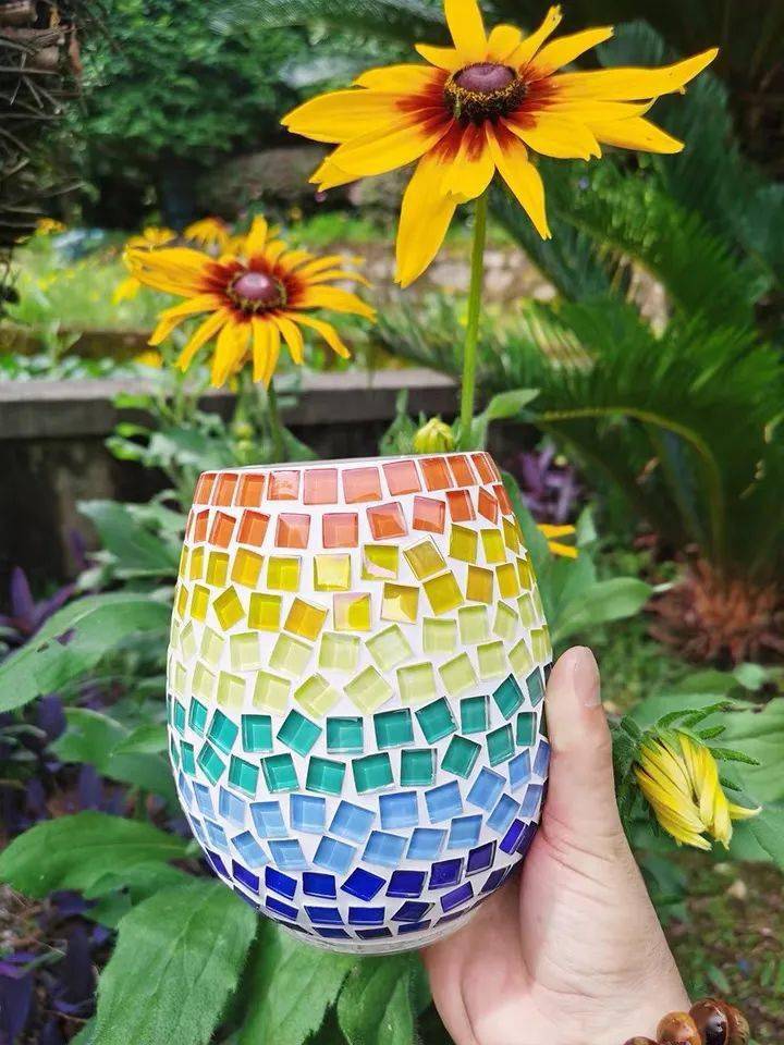 搭配亲手制作的干花和孩子一起动手打造个性花瓶马赛克花瓶diy⊕⊕⊕