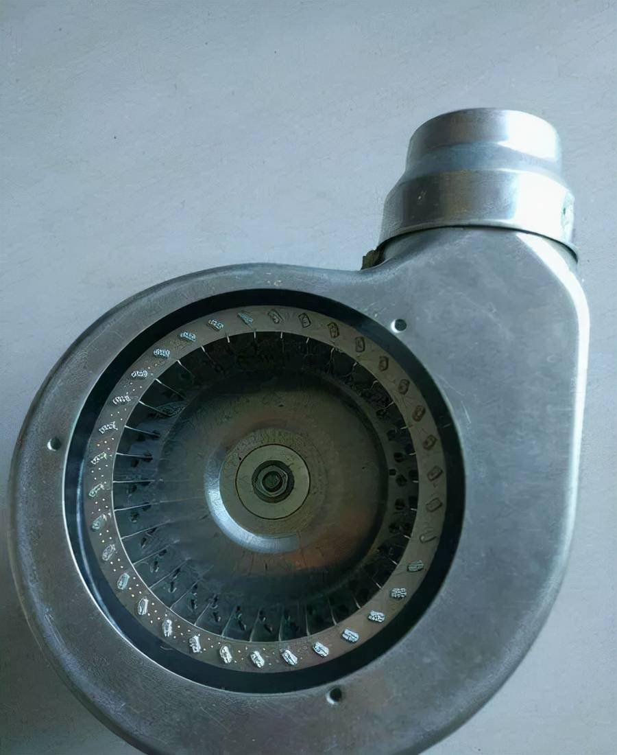 文丘里管一起使空气和燃气始终保持在最佳混合比,确保100%完全燃烧