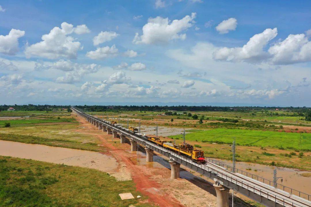 中老昆万铁路(老挝段)动态检测圆满完成_万象