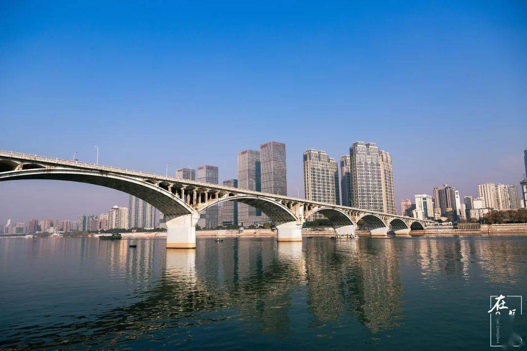 长沙河西惊现不塑之客邀你一起玩转废弃物重生艺术