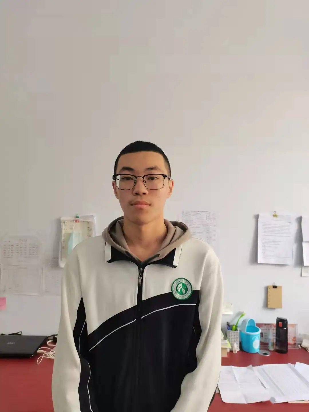 隆尧一中校园之星_同学