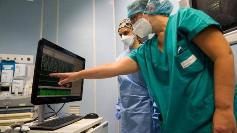 神经系统|科学家弄清新冠病毒患者长期持续的“脑雾”从何而来