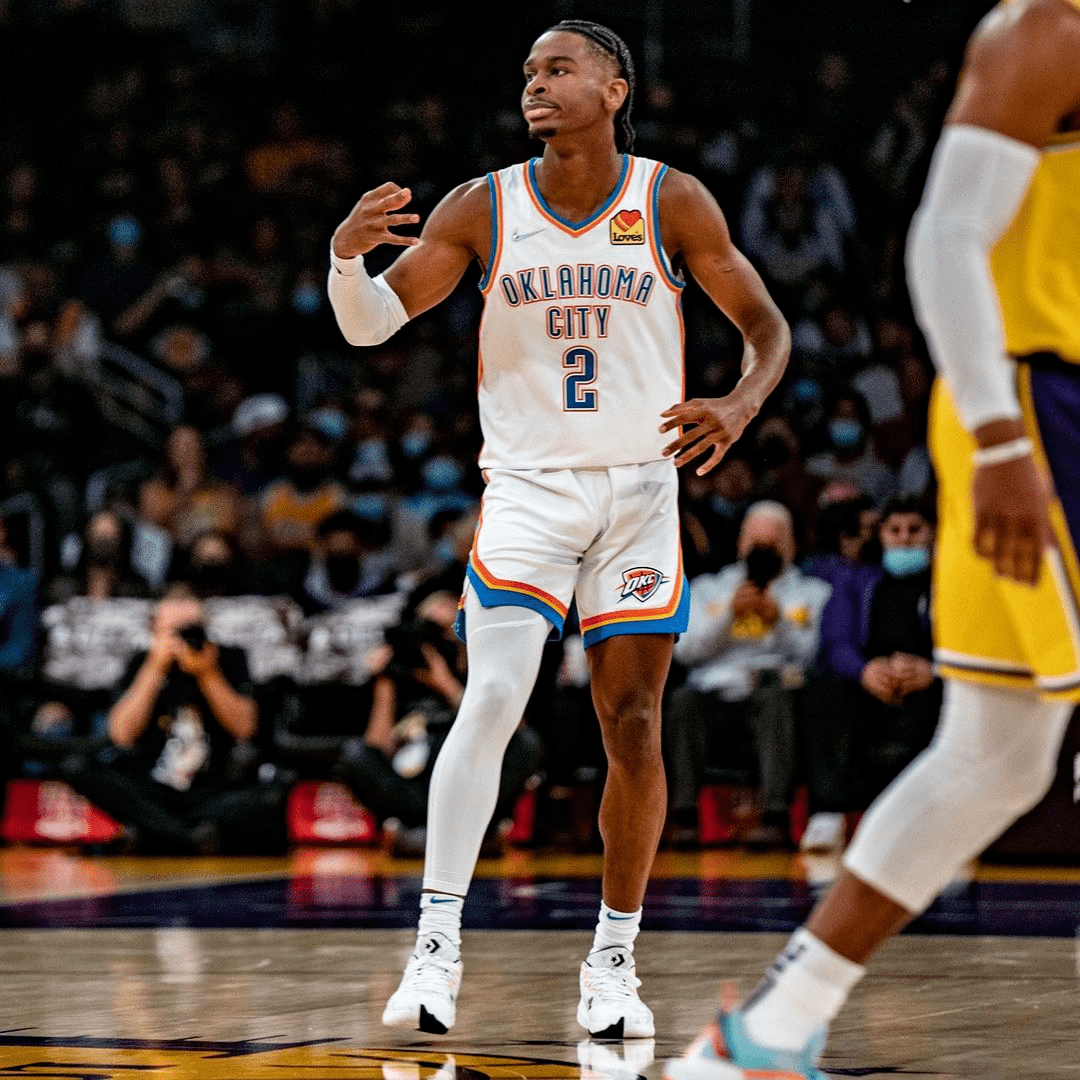 亚历山大成为了nba的单打王得分比杜兰特哈登多