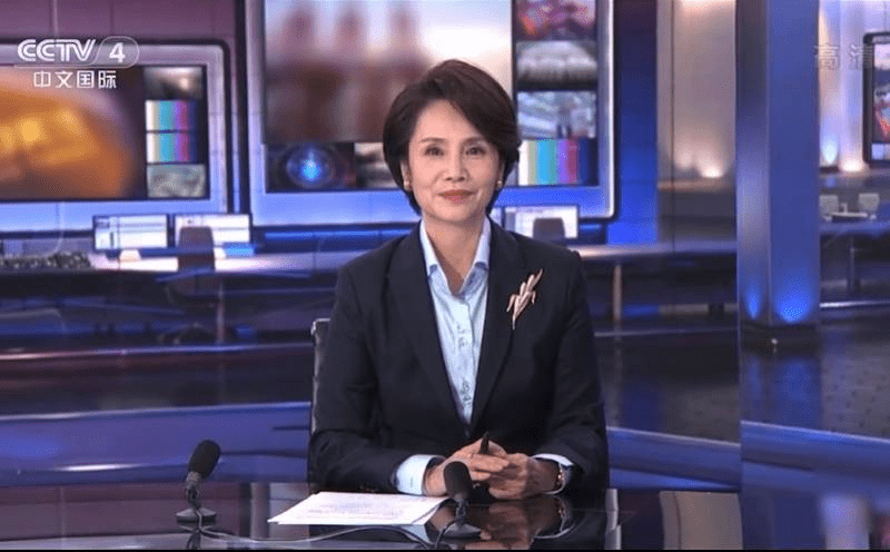 频道|央视主持人徐俐退休后综艺首秀，分享首次带耳环出镜故事