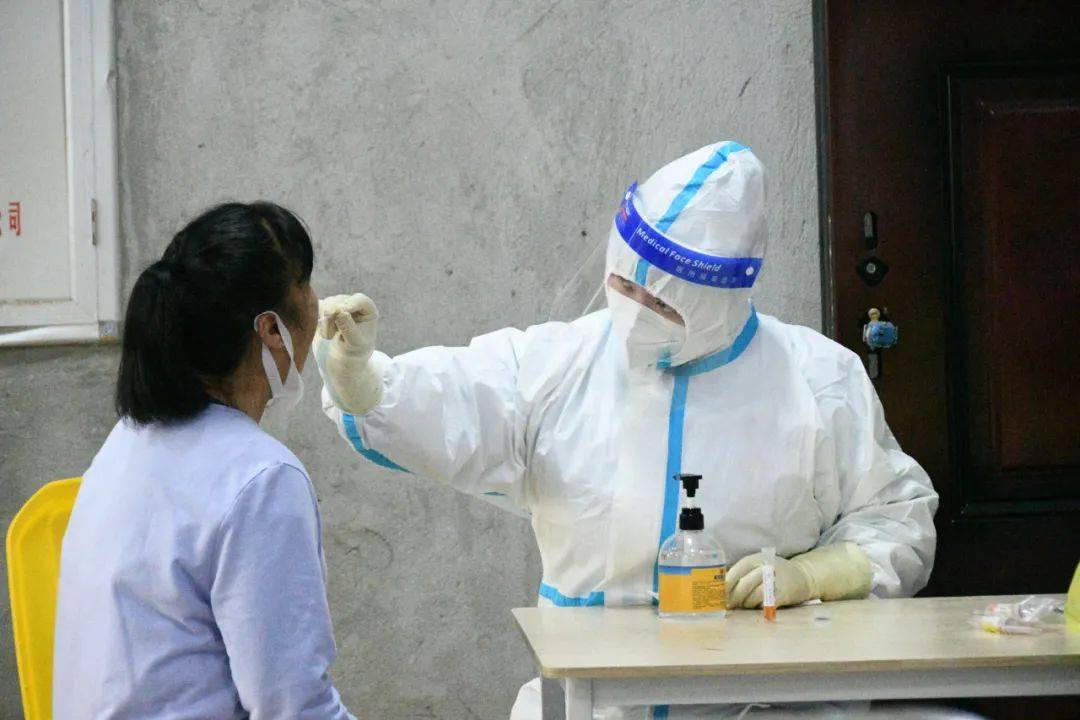 以练筑防高新区开展全员核酸检测演练