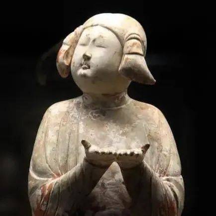 中国唐時代女官俑 R49 中国唐時代女官俑 R49 - メルカリ