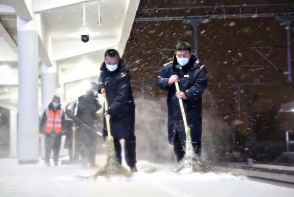 寒潮|暴雪下的东北，无法喘息