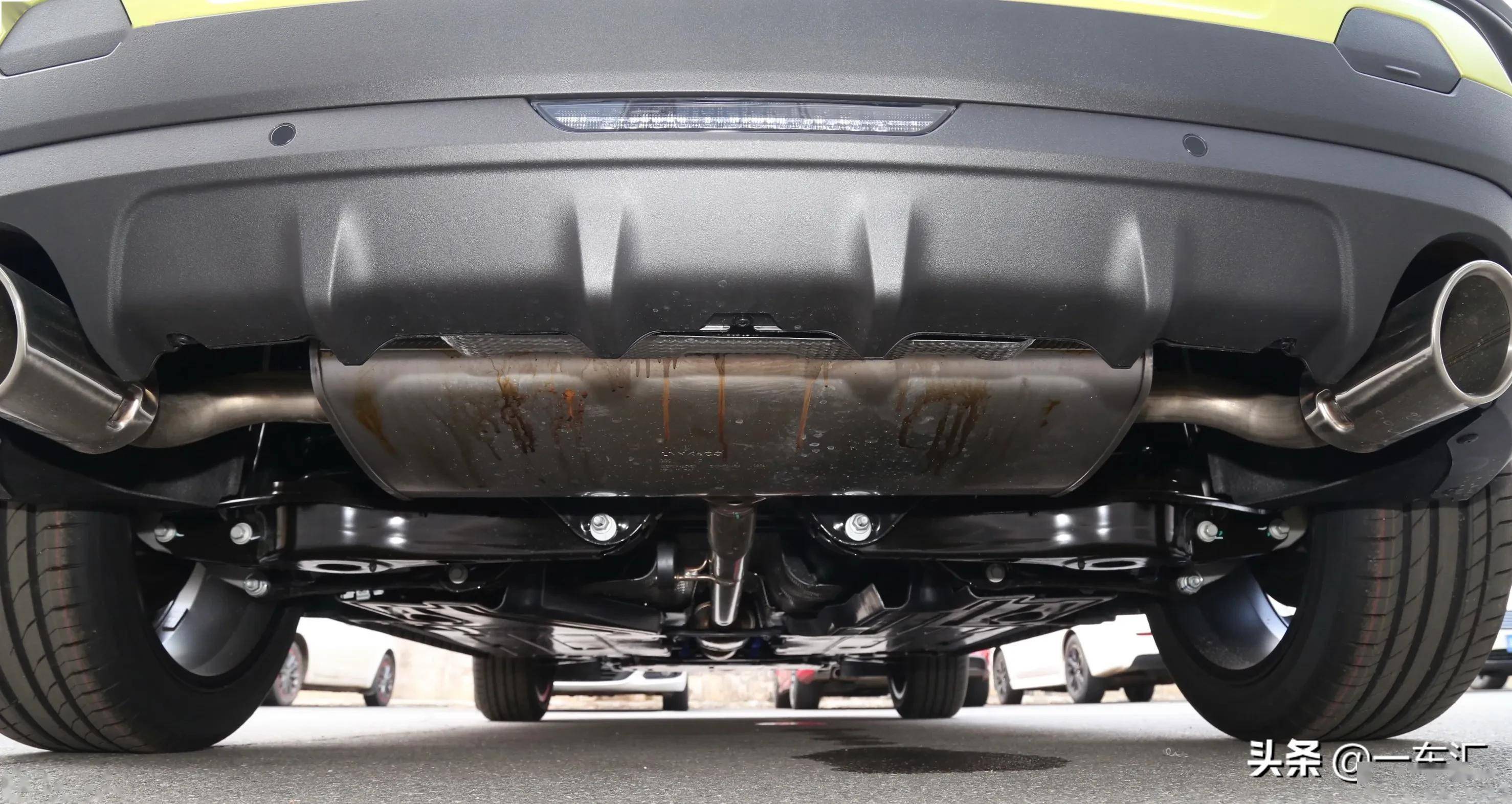 cma架构打造而来的领克02在整体调校上还是颇具欧系车味道的,底盘回馈