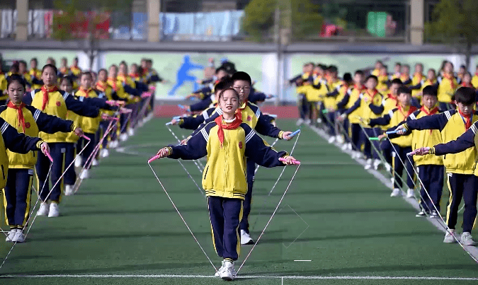 2021跳绳大课间睢宁县睢城实验小学以绳为媒倾一生做一事