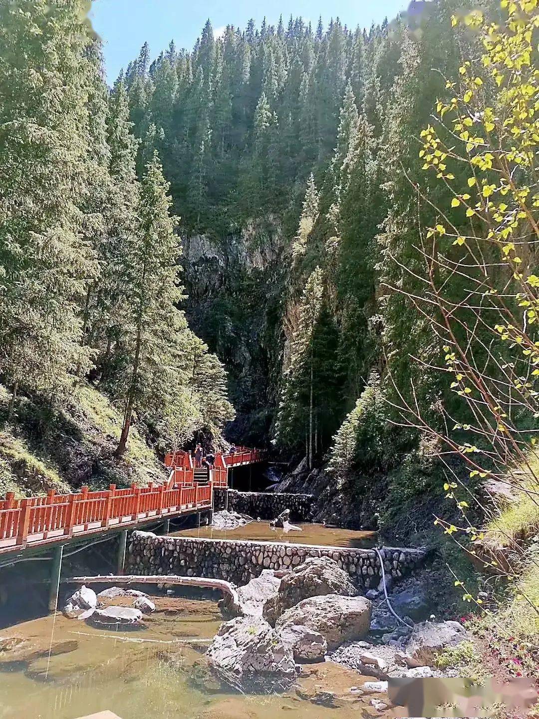 乌鲁木齐周边景点南山庙尔沟景区