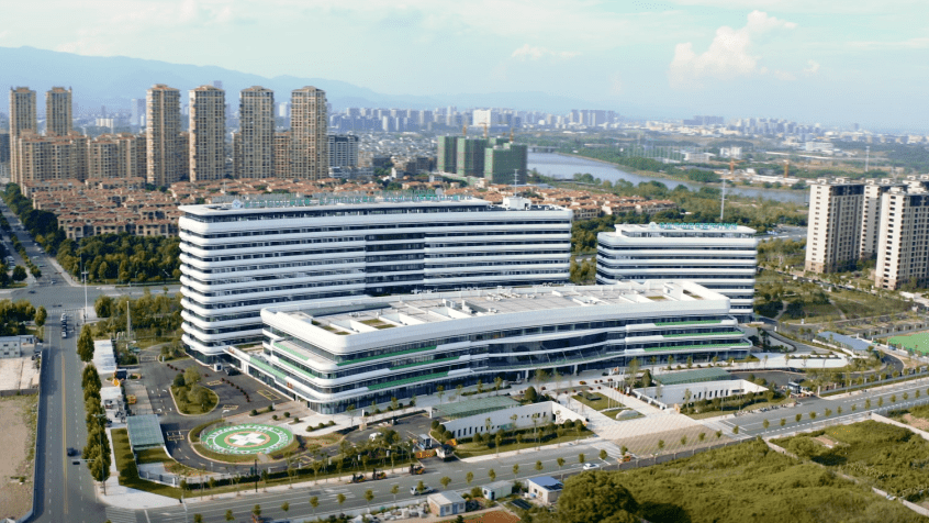 成功为一名出生仅1180克的早产儿实施经纤维支气管镜行肺泡灌洗治疗