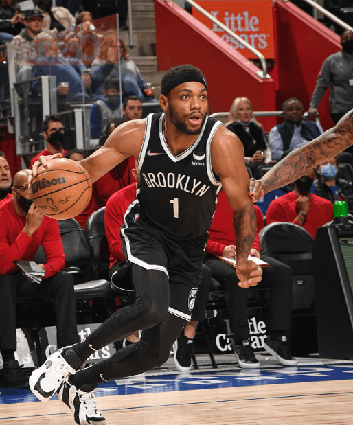 北京时间2021年11月9日,nba常规赛继续进行,在公牛队主场迎战篮网队的