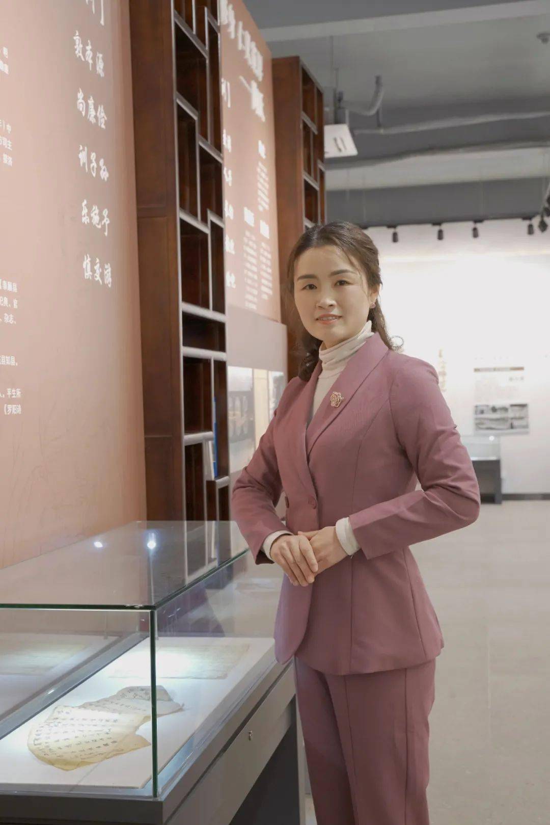 政协委员说何小红关爱留守女童助力健康成长