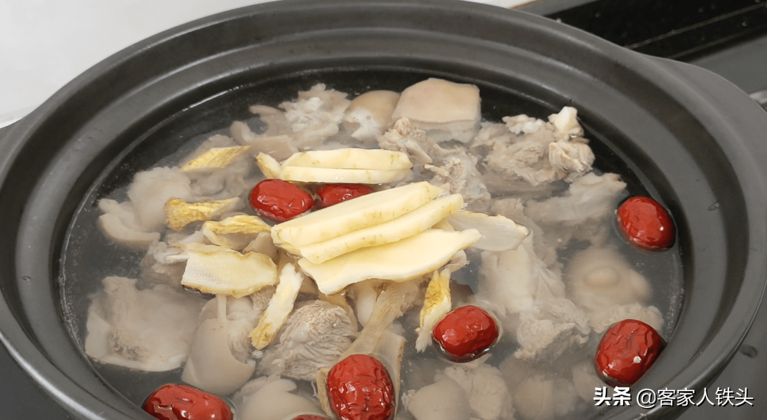 煲羊肉汤想要好喝别乱加料手把手教你一锅汤鲜肉香还没膻味