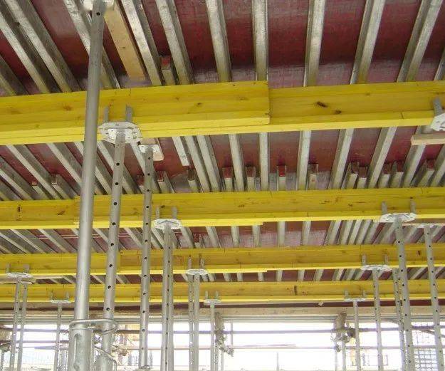 如何合理"早拆模"?四种做法!_模板