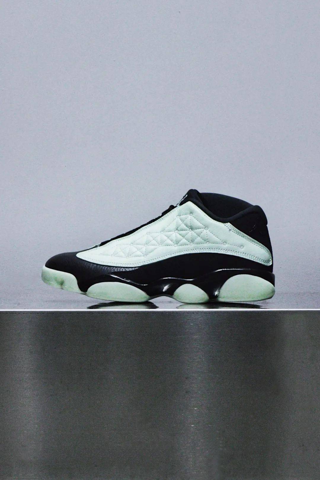 jordan 13 soar